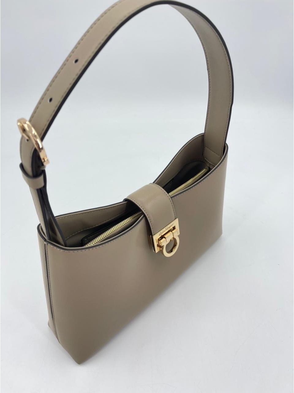 Сумка Salvatore Ferragamo